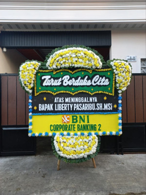 Papan Bunga Duka di Empang