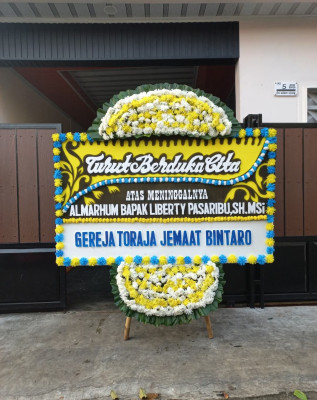 Papan Bunga Duka di Empang